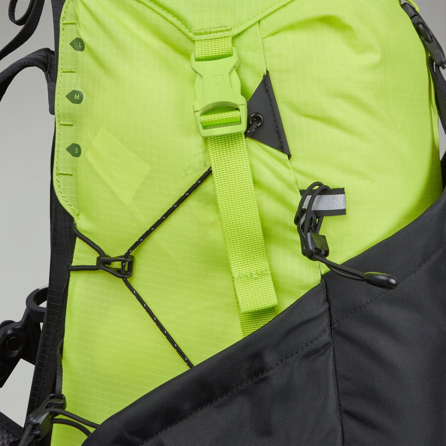 unisex freeflow 30l pack - amarillonegro berghaus