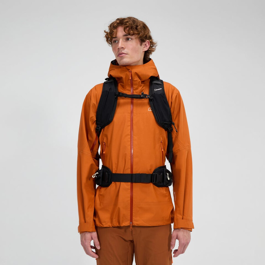 los hombres de la remota caminata m23 mochila - negro berghaus