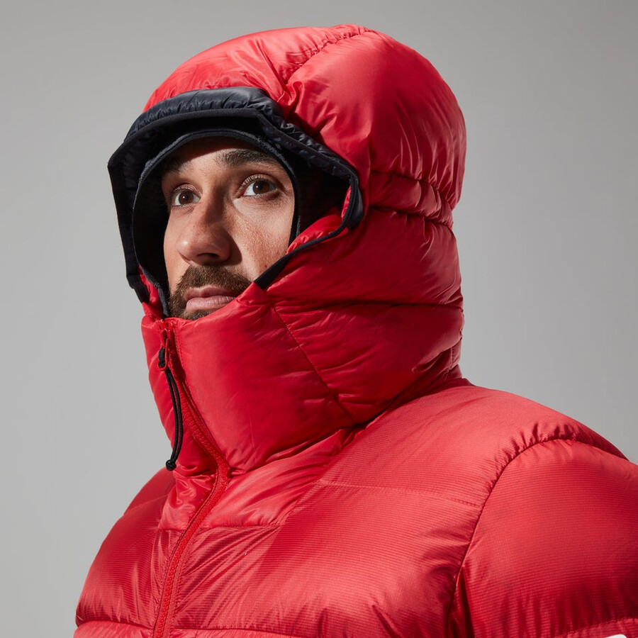 los hombres del mtn areté ultra abajo con capucha - rojonegro berghaus