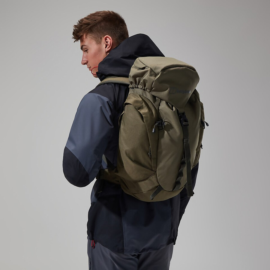 los hombres de arran de chaqueta gris oscuronegro berghaus