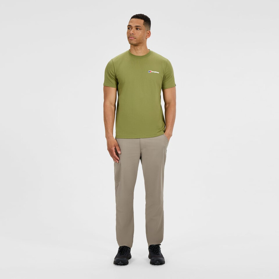 los hombres de la clase logo tee - verde berghaus