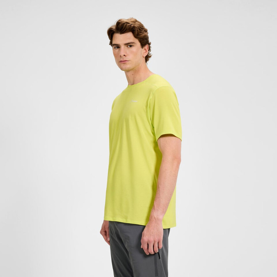los hombres del delta mangas cortas tech tee - amarillo berghaus