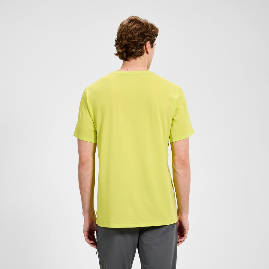 los hombres del delta mangas cortas tech tee - amarillo berghaus
