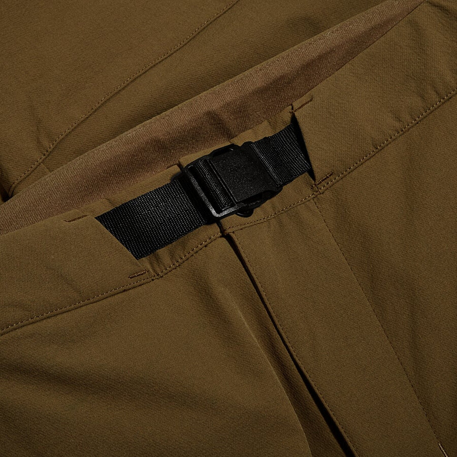 los hombres del sendero-explorer pantalón marrón berghaus