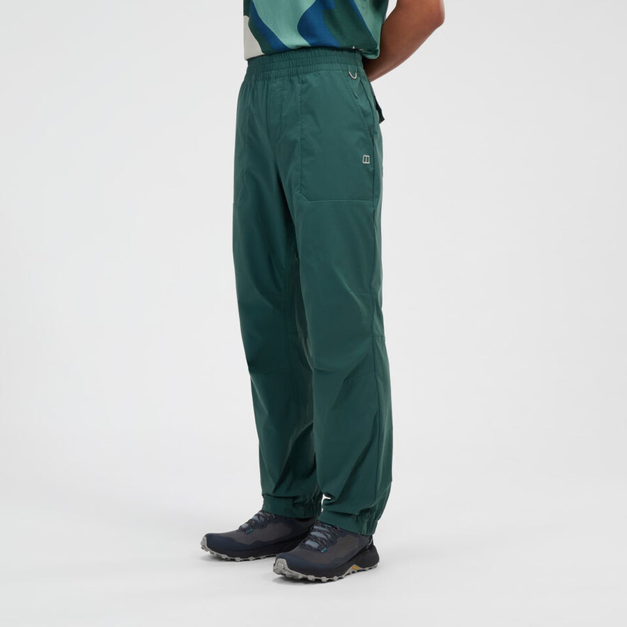 los hombres del explorador de pantalón verde berghaus