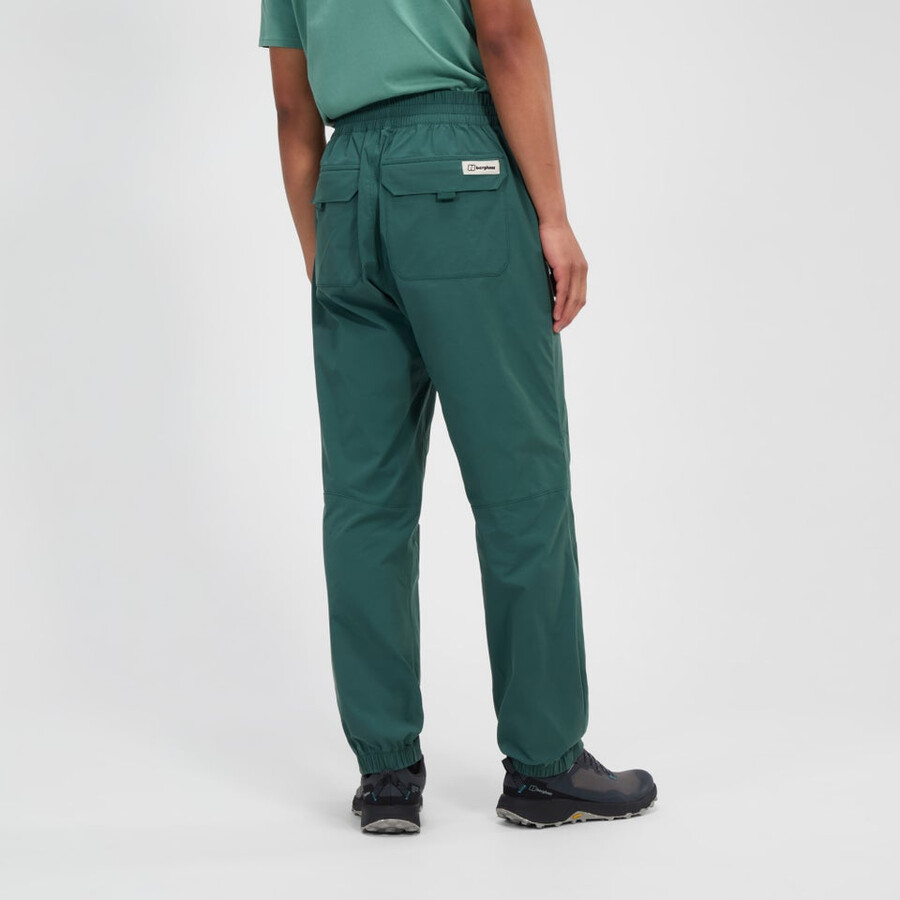 los hombres del explorador de pantalón verde berghaus