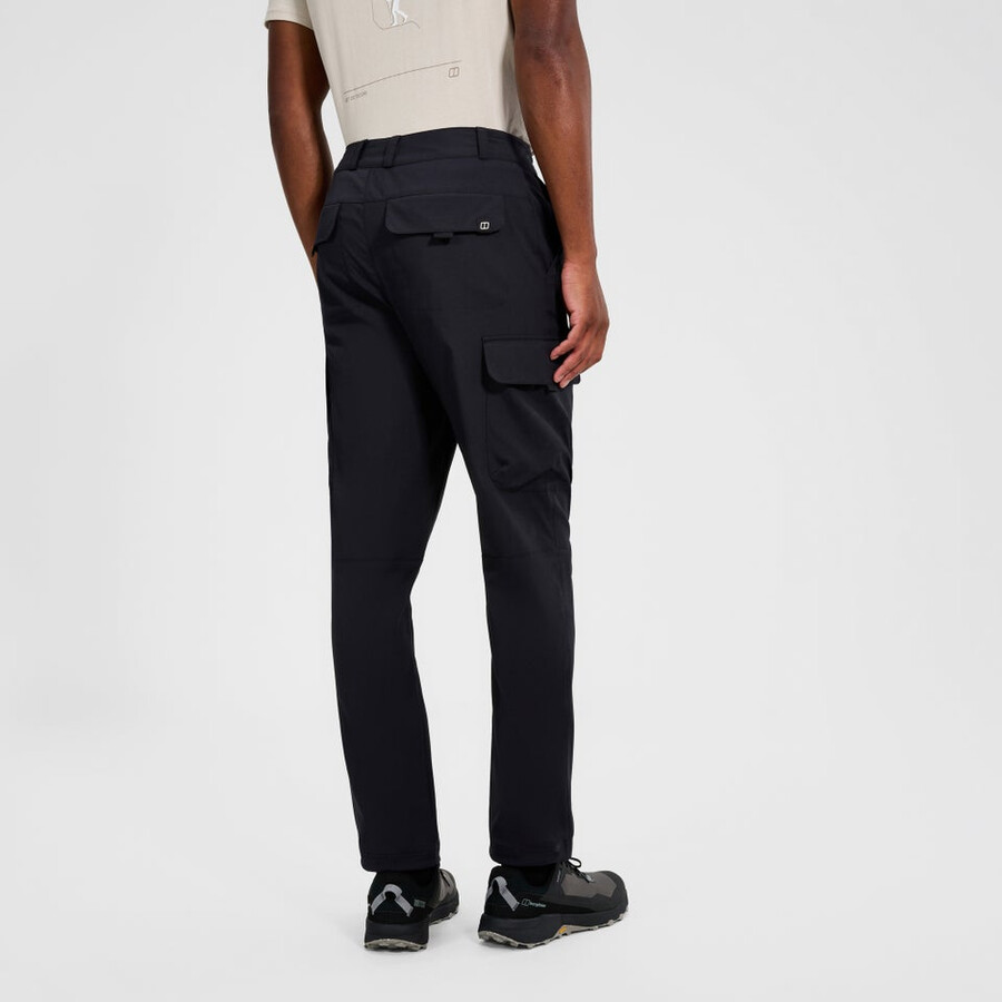 los hombres cotidianas de la carga pantalón negro berghaus