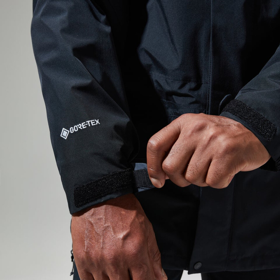 los hombres de la cornisa de gore-tex interactivo de la chaqueta - negro berghaus