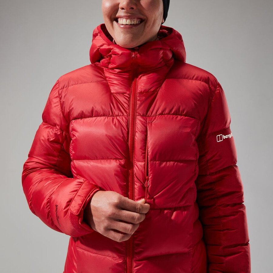 las mujeres del mtn areté ultra abajo con capucha - rojo berghaus