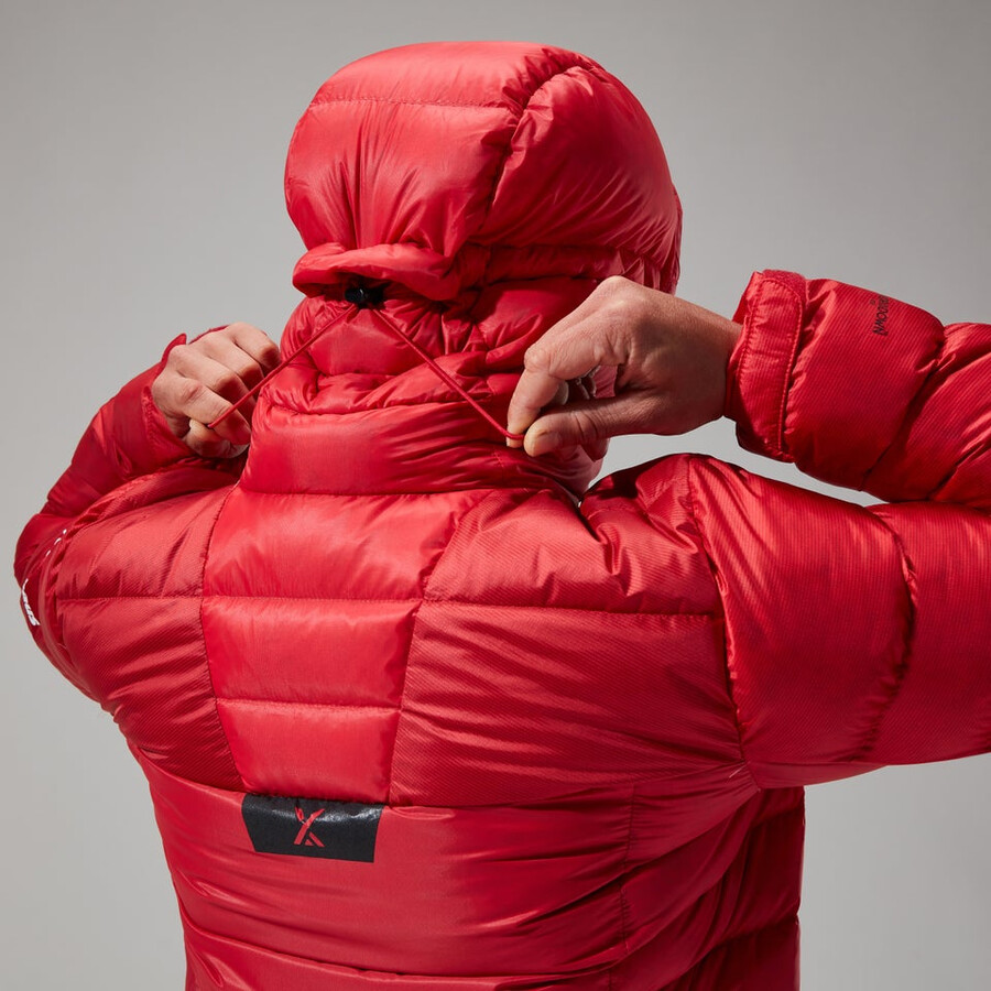 las mujeres del mtn areté ultra abajo con capucha - rojo berghaus