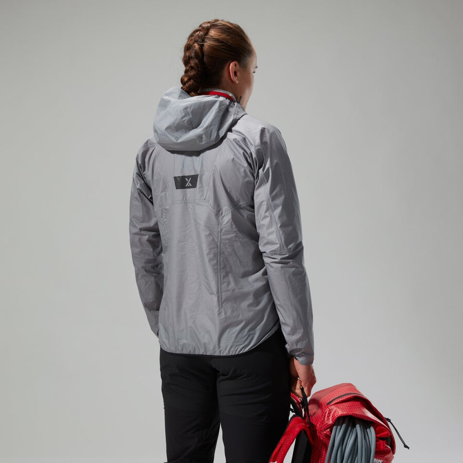 las mujeres del mtn guía de hyper lt chaqueta gris berghaus