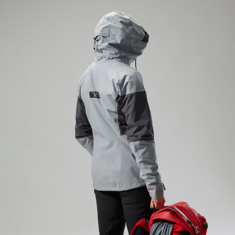 las mujeres del mtn guide alpine pro chaqueta de gore-tex - gris berghaus