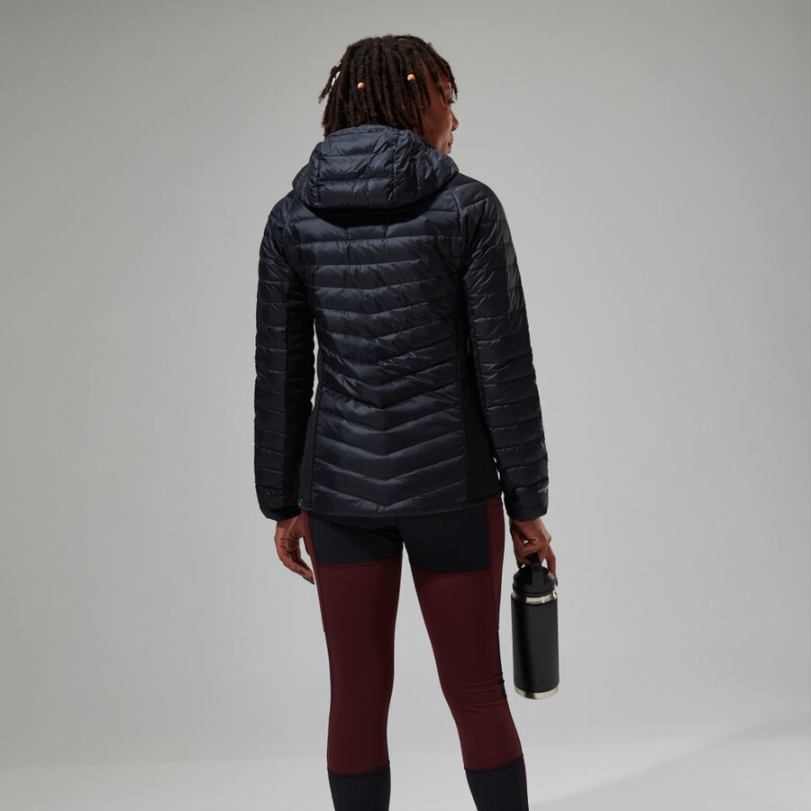 la mujer de tefra 2.0 con capucha chaqueta de aislamiento negro berghaus