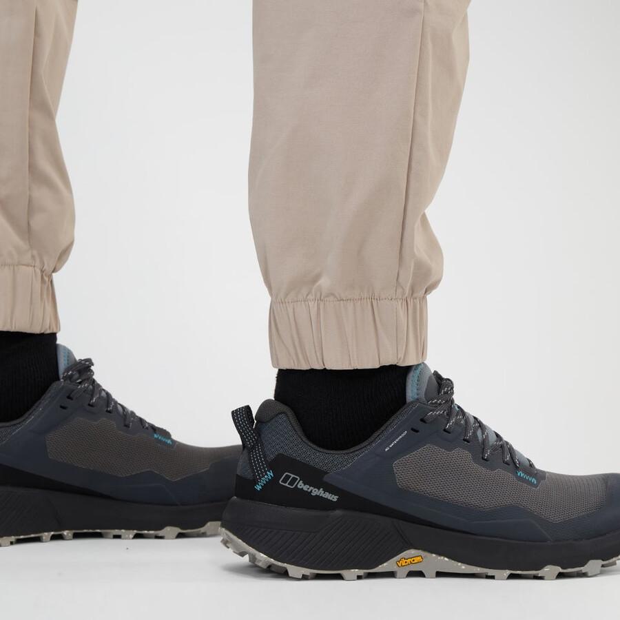 las mujeres del explorador de pantalón gris berghaus