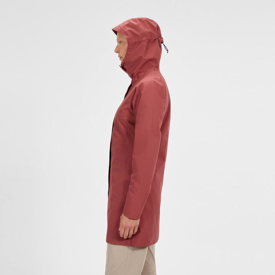 la mujer omeara larga chaqueta impermeable - rojo berghaus